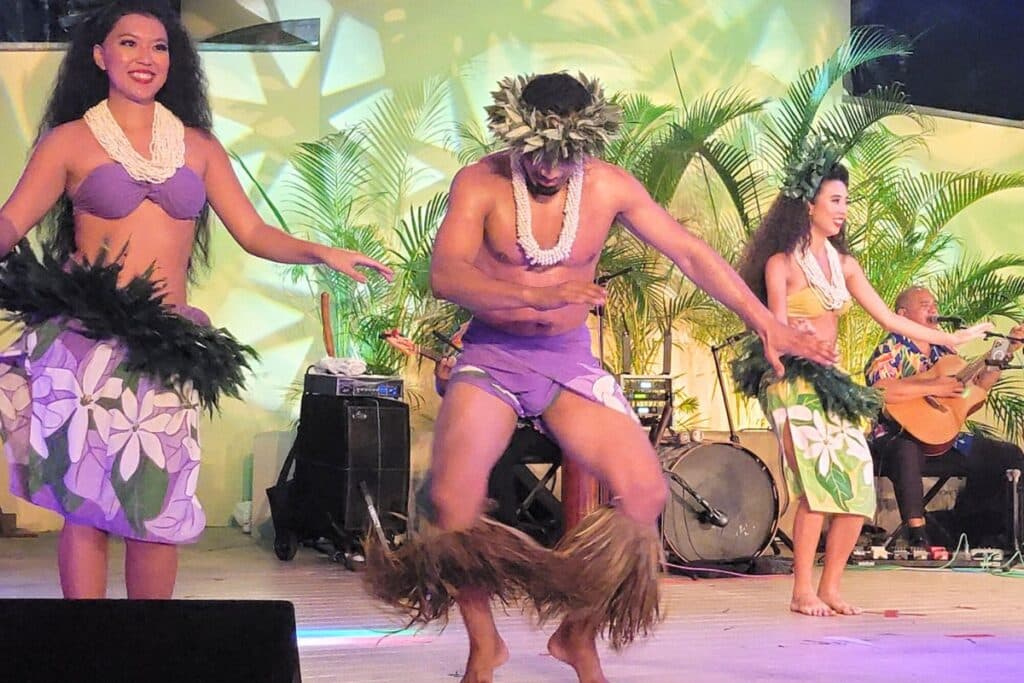 Hale Koa Luau Entertainment Dancers