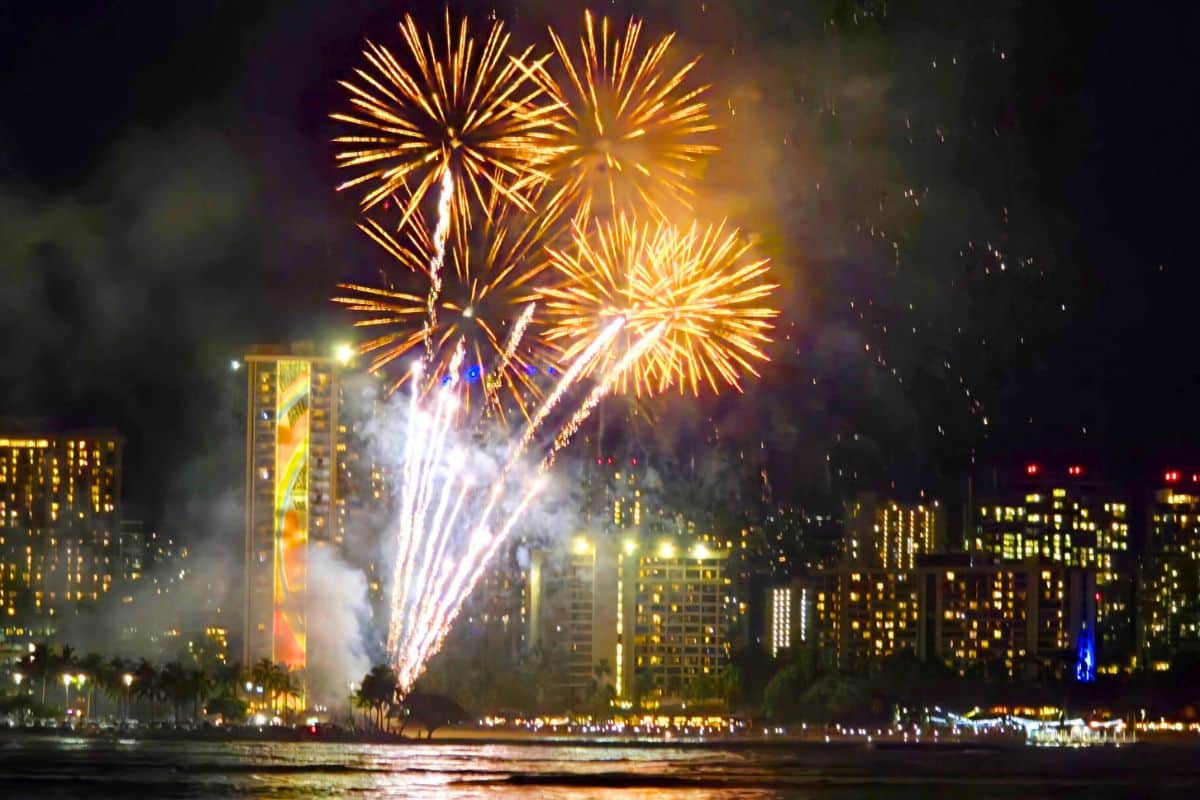 Waikiki Fireworks Cruise Oahu Hawaii