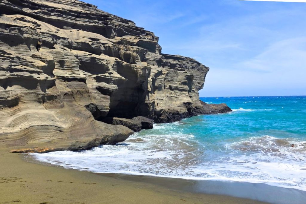 Papakolea Green Sand Beach