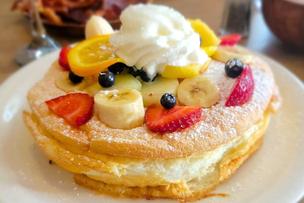 Aloha Kitchen Berry Souffle Pancakes Waikiki Hawaii