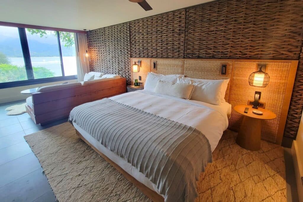 Ocean View Lounge King Room 1 Hotel Hanalei Bay Kauai