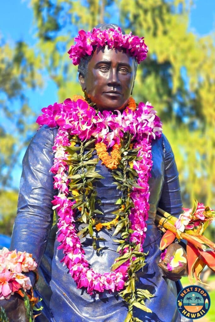Queen Kapiolani Statue Orchid Lei Day