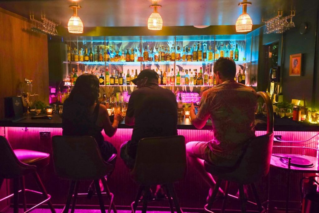 Green Lady Cocktail Lounge Speakeasy Waikiki Hawaii