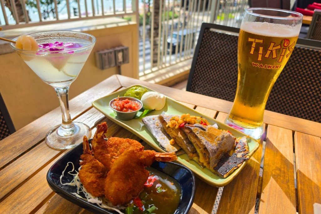 Tikis Happy Hour