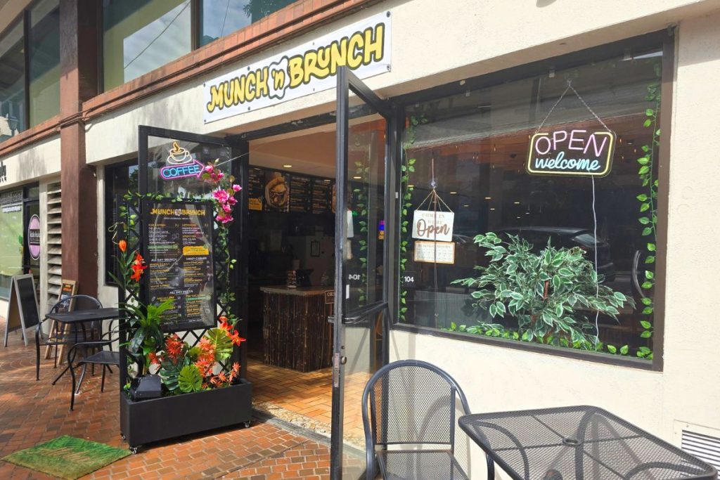 Munch N Brunch Cafe Waikiki Brunch